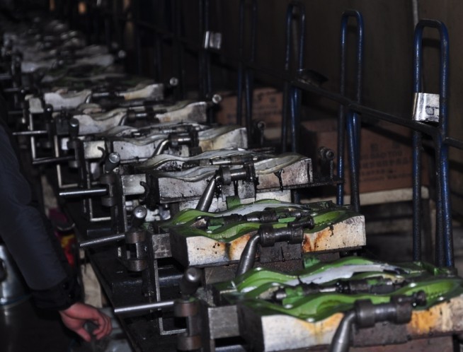 �ù���Ʒ�ư�ȫЬ����ʵ�İ�ȫЬPUע���ֳ�